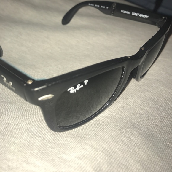 Ray-Ban polarized folding wayfarer glasses - Picture 3 of 4