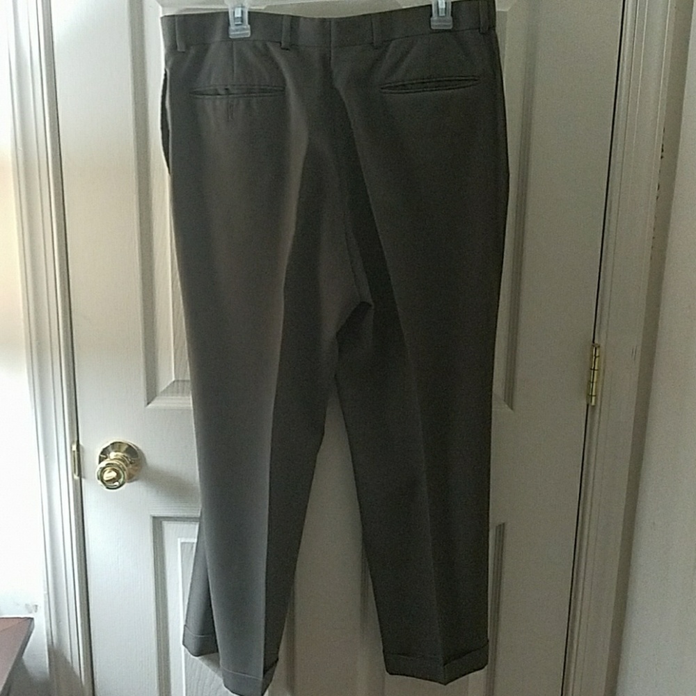 Suits - Picture 6 of 6