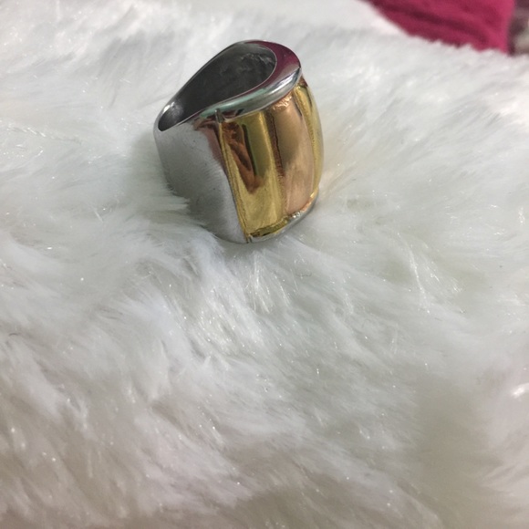 Ring - Picture 2 of 3