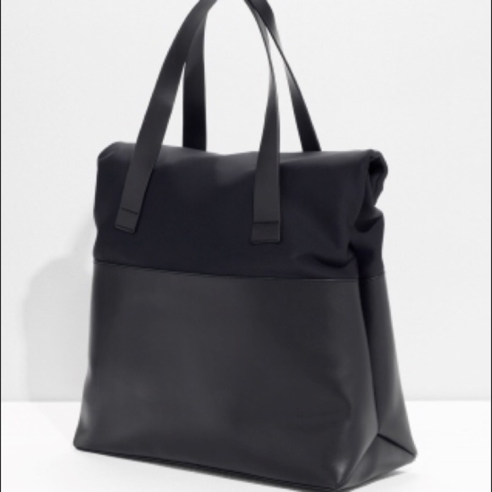 & Other Stories sleek & modern scuba leather tote