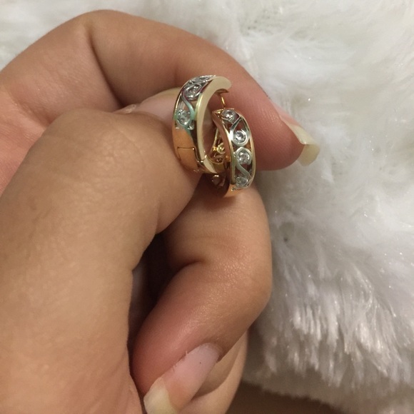 Earrings - Picture 2 of 3