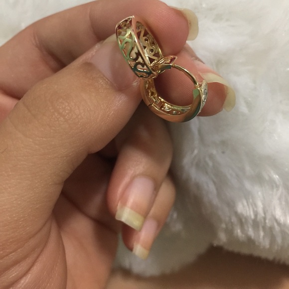 Earrings - Picture 3 of 3