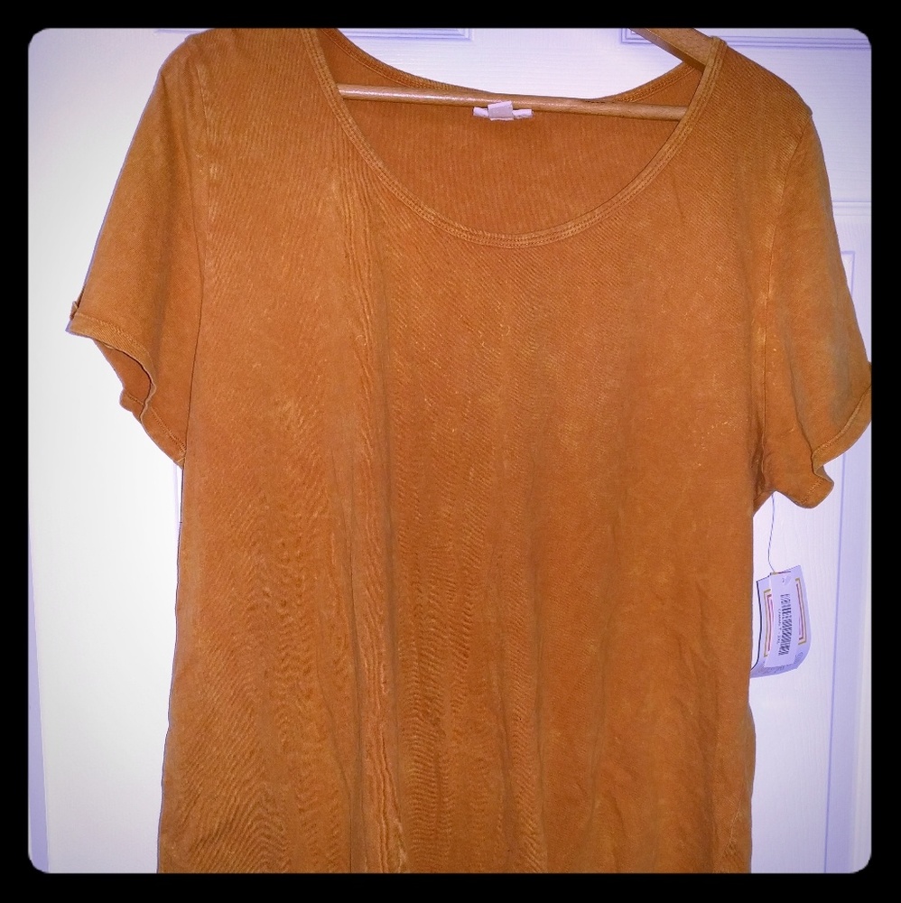 2XL LuLaRoe Classic T