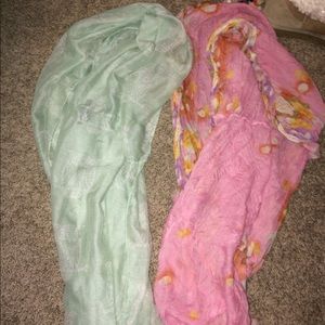 2 scarves