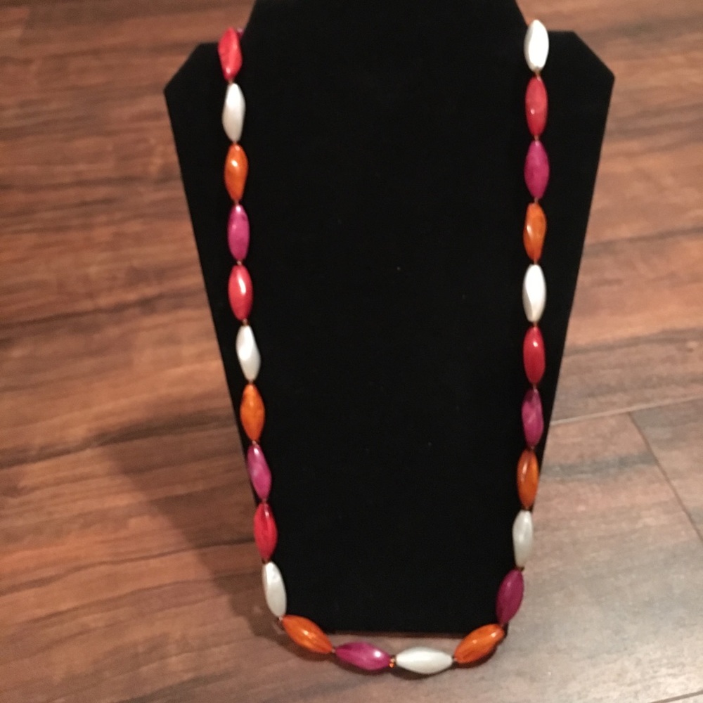 Beaded necklace