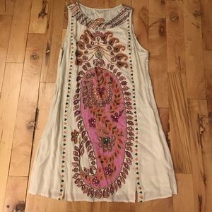 SALE | Free People | Embroidered shift dress | M
