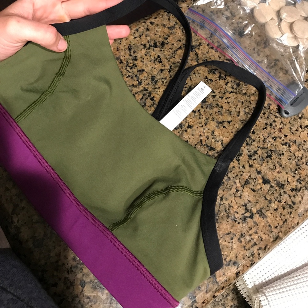 Lululemon sports bra