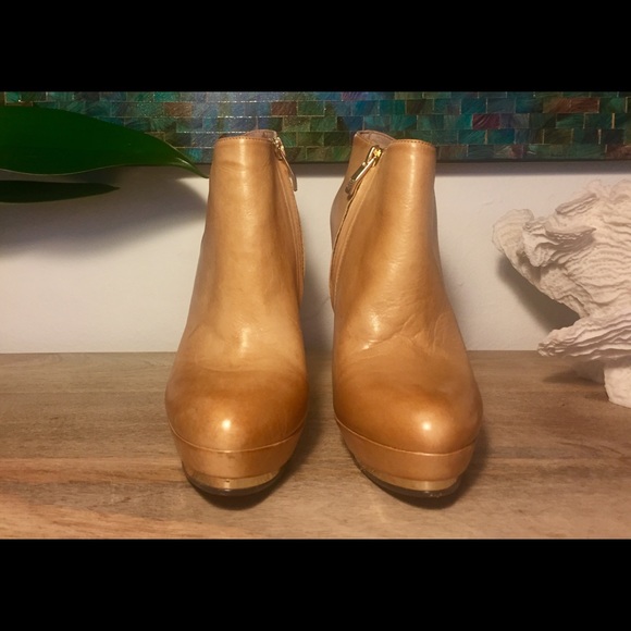 Vince Camuto Leather Booties - Picture 2 of 7