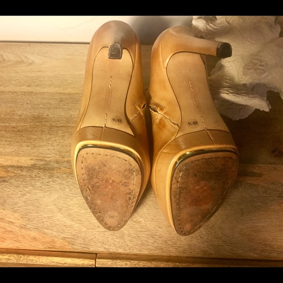 Vince Camuto Leather Booties - Picture 6 of 7