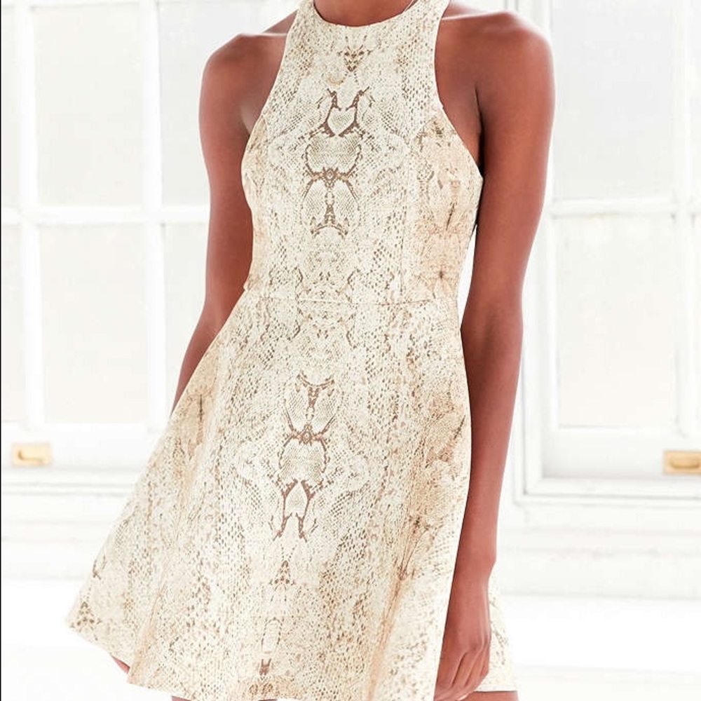 NWT UO Snakeskin Print Scuba Cupcake Dress LAST 1 - Picture 4 of 6