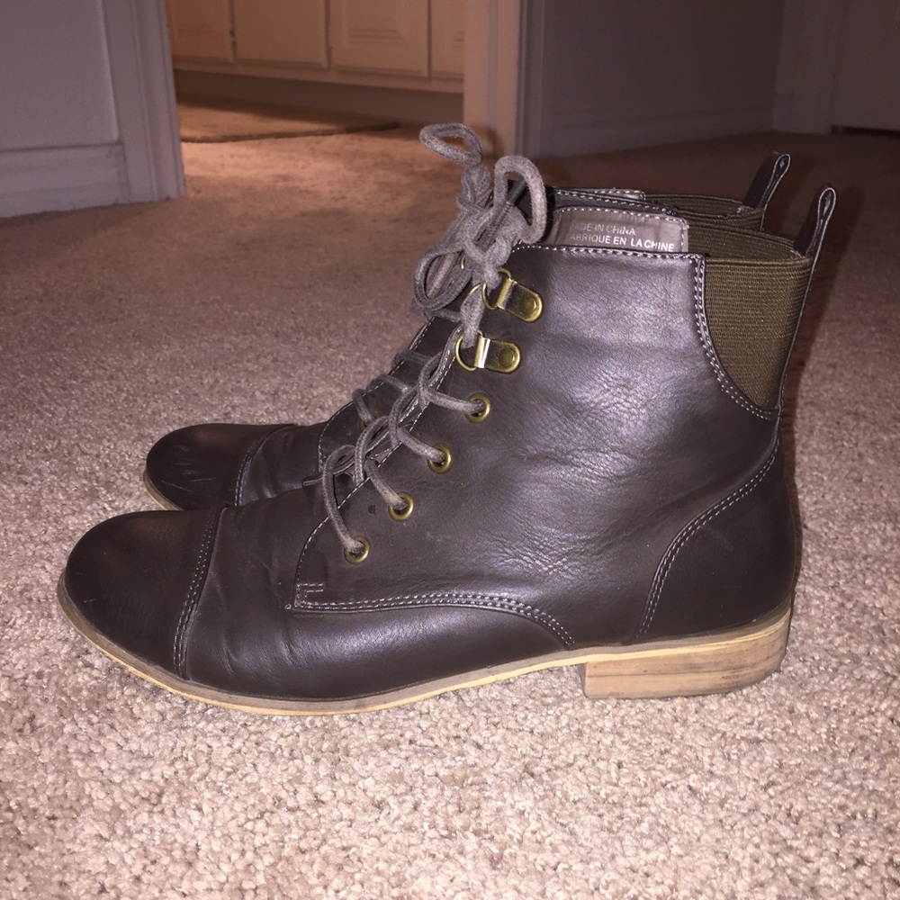 Brown Lace-Up Boots