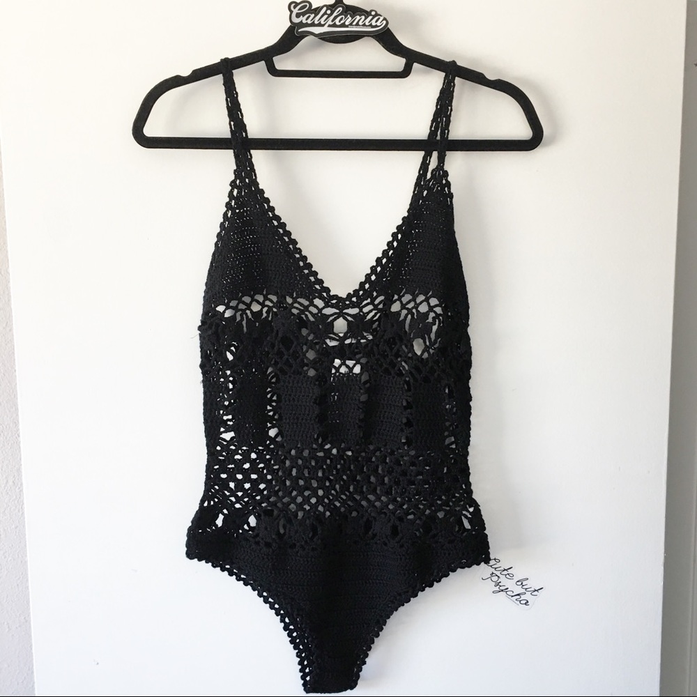 Medium! BNWT black crochet bodysuit - Picture 3 of 5