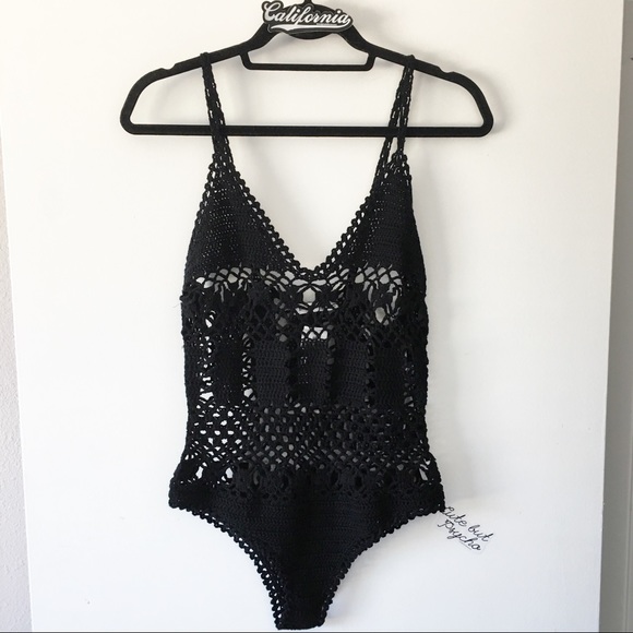 Medium! BNWT black crochet bodysuit - Picture 3 of 5