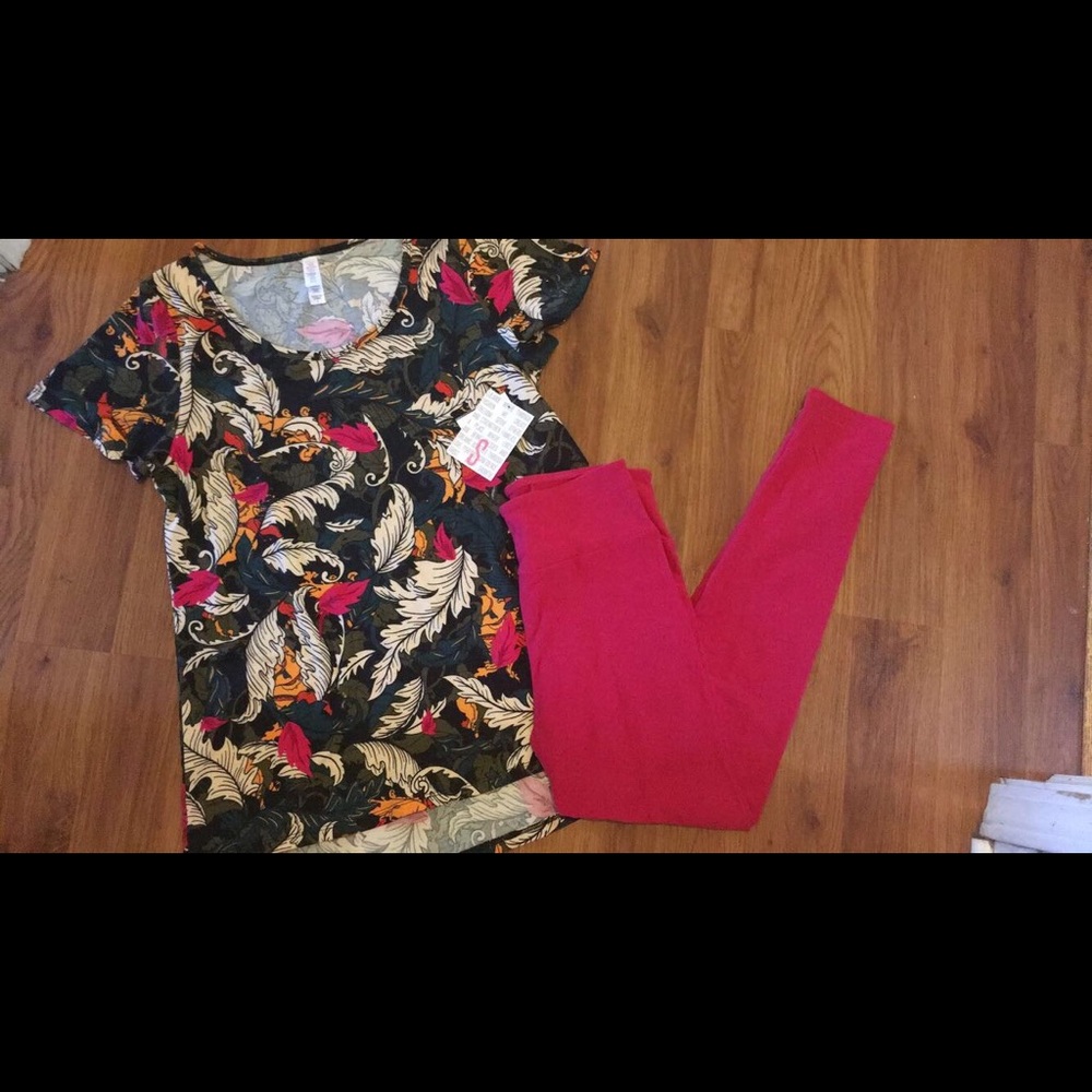 Lularoe NWT classic t small and hott pink one size