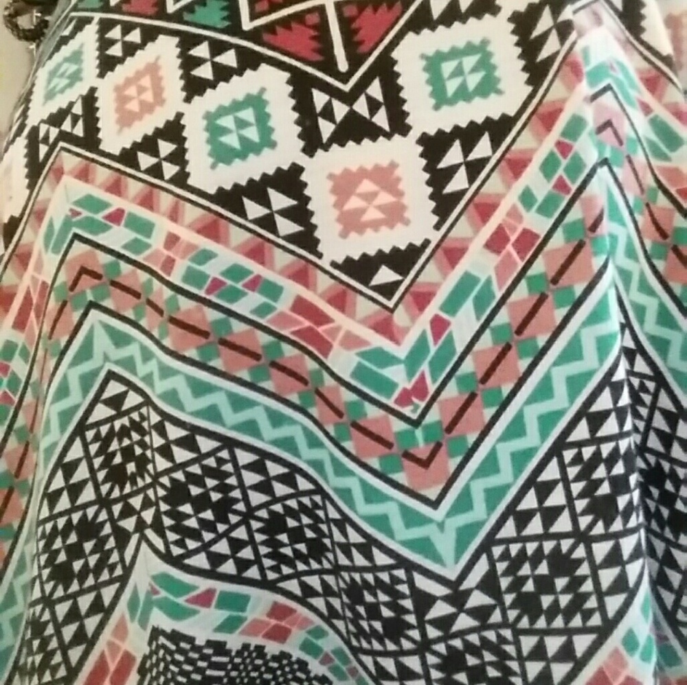AZTEC DRESS - Picture 3 of 4