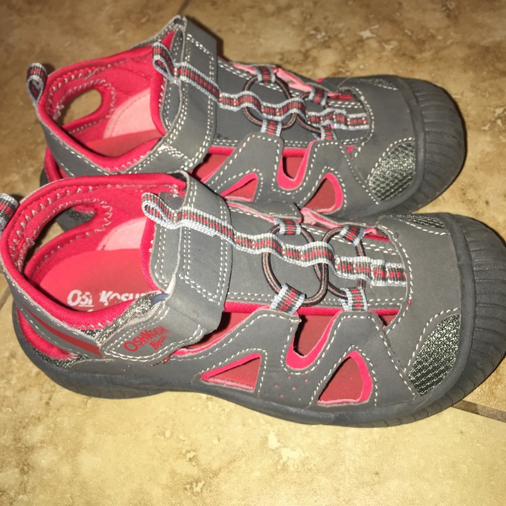 Boys Osh Kosh  Sandals worn one time