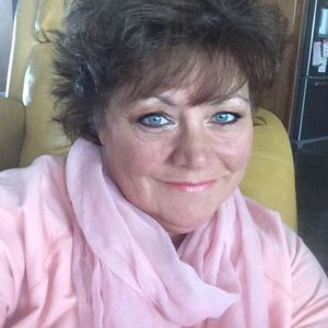 Meet your Posher, Suzette