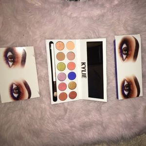 Authentic Kylie Royal Peach Palette