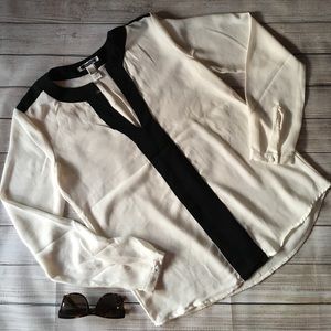 MANGO blouse/ long sleeves size small💞