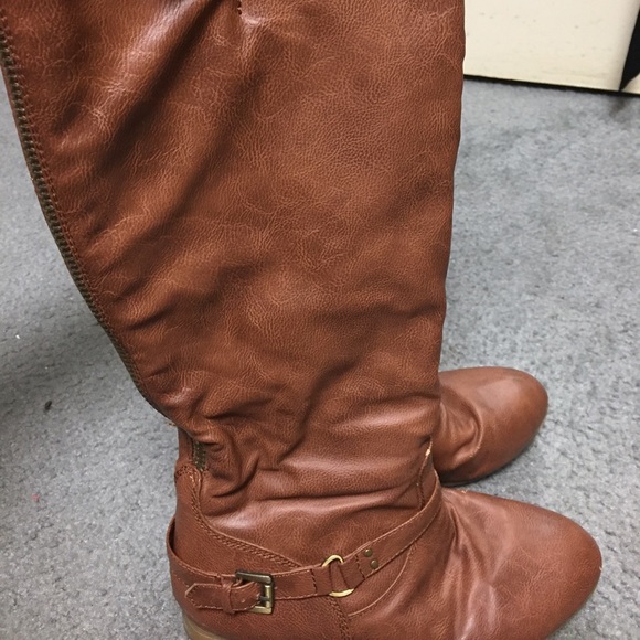 Knee high boots - Picture 3 of 5