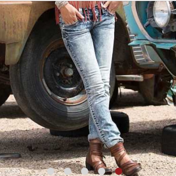 Miss me Jeans - Picture 3 of 5