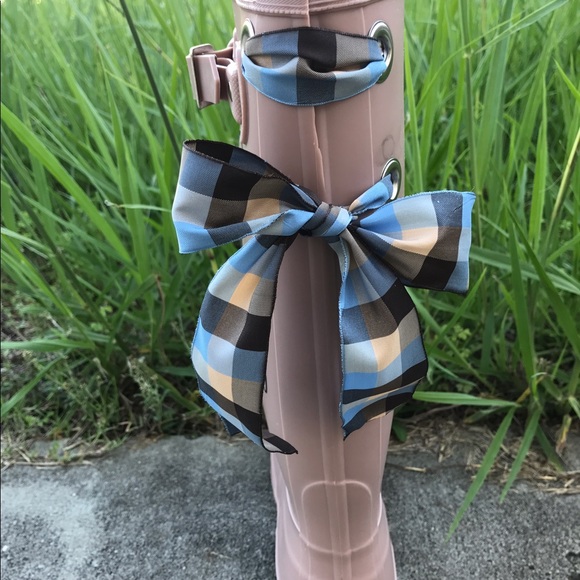 Season ending sale Custom rain boots matching 🎀 - Picture 6 of 8