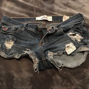 Hollister distressed shorts size 3.