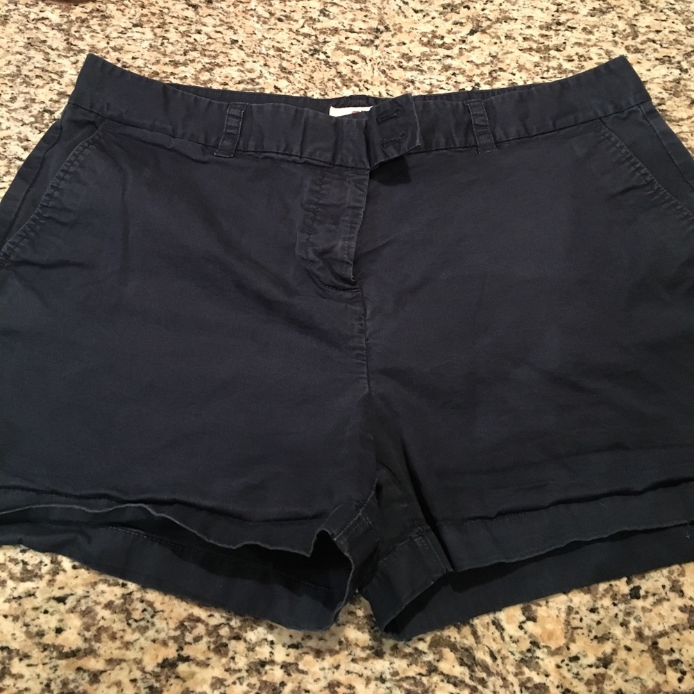 Vineyard Vines Navy Dayboat Shorts - Size 14