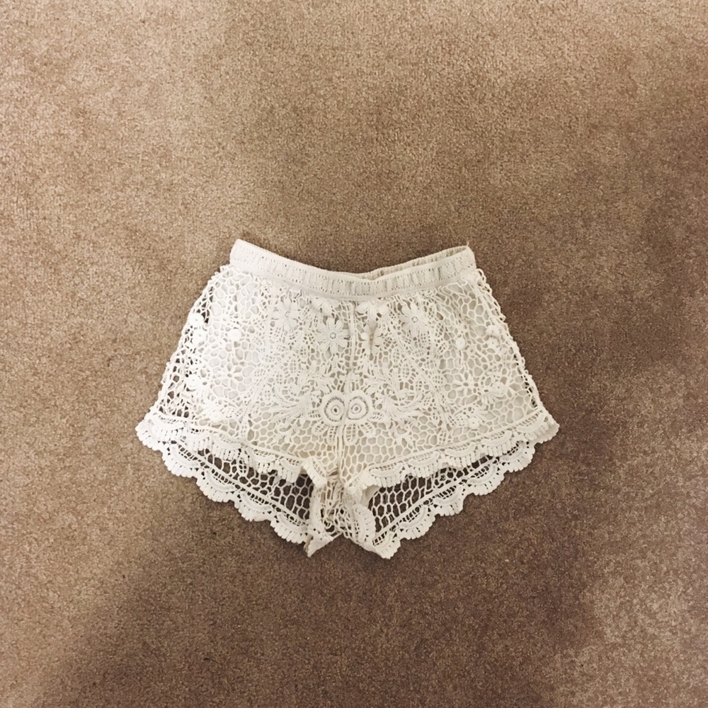 Lace Pacsun shorts!