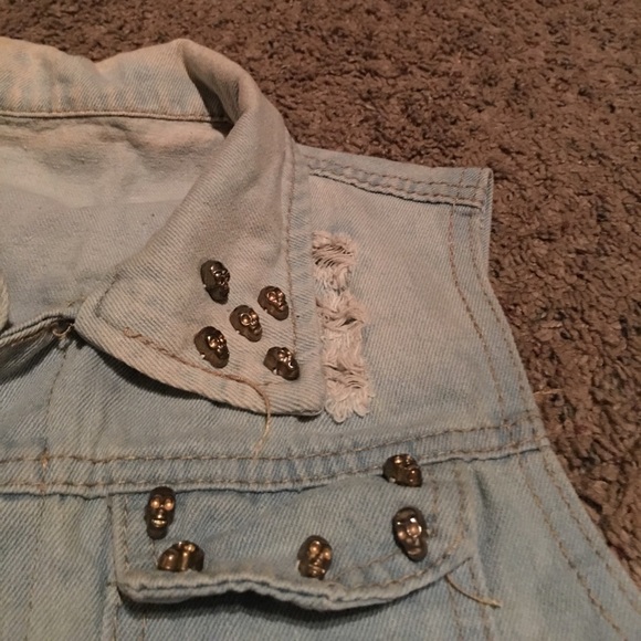 Denim jacket - Picture 2 of 4