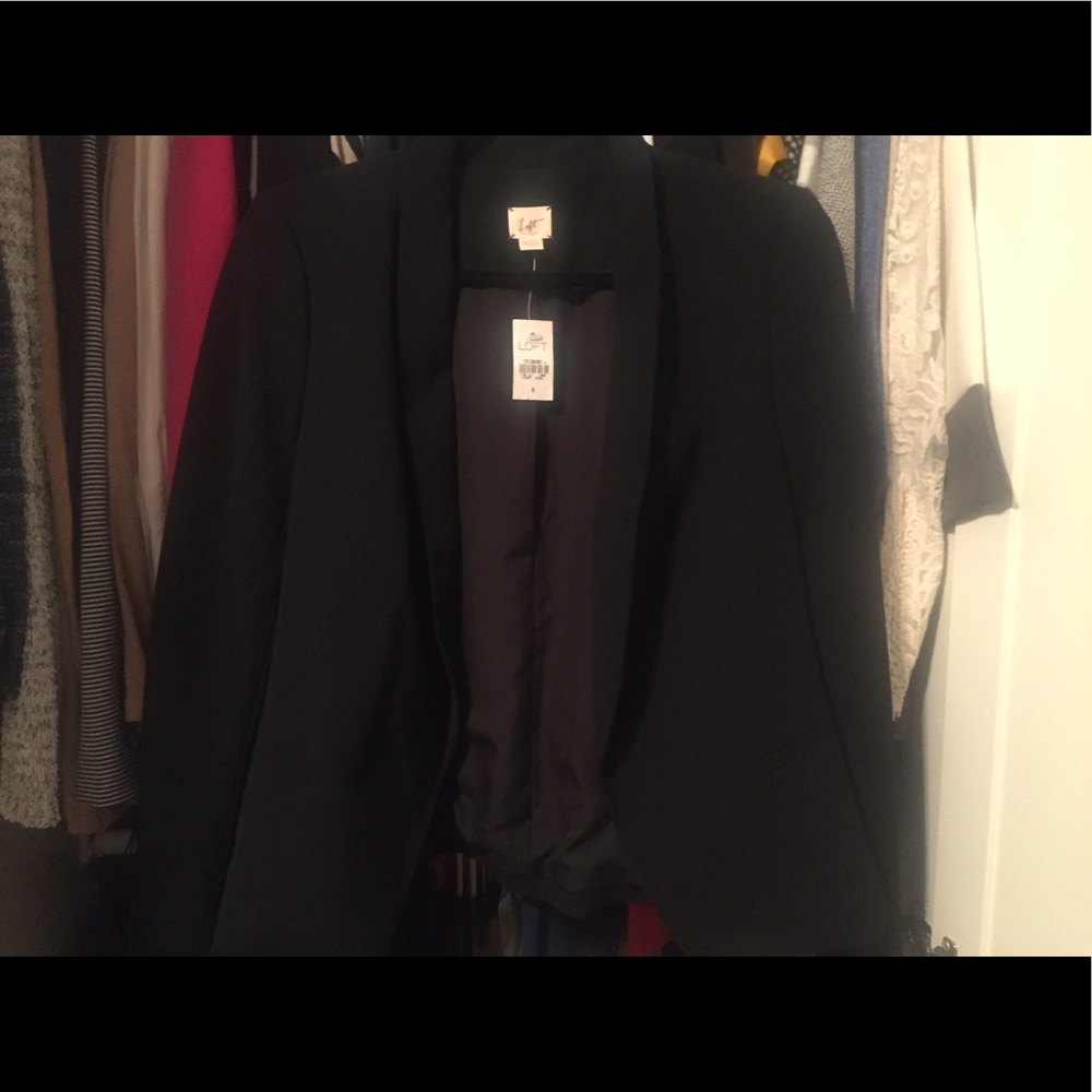 Black loose fitting blazer