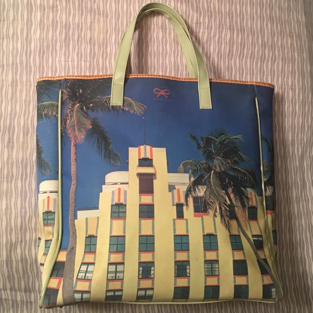 Anya Hindmarch LONDON South Beach Tote