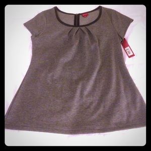 Houndstooth print cap sleeve blouse