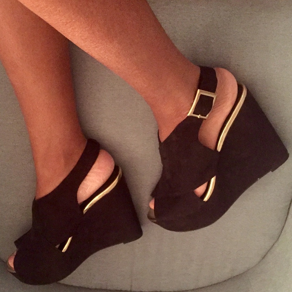 ✨SOLD✨ n by Nicole Miller Black Wedges