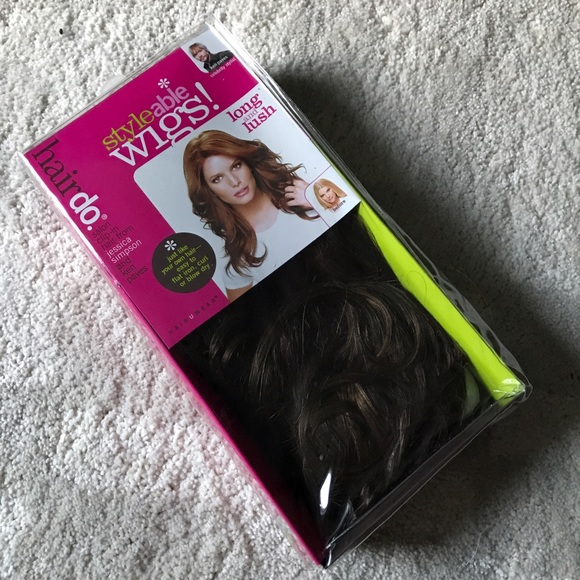 🌸NEW🌸Styleable Wig by Hairdo Jessica Simpson - Picture 1 of 3