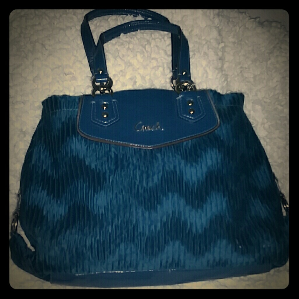 Coach bag-SALE!!!!!SALE!!!!!SALE!!!!-5 HOURS ONLY!
