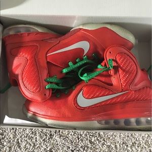 Lebron 9 Christmas SZ 8.5