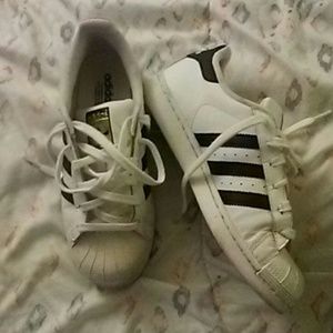 Adidas tenis shoes