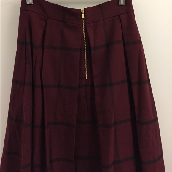 Brand new tartan skirt - banana republic - Picture 2 of 3