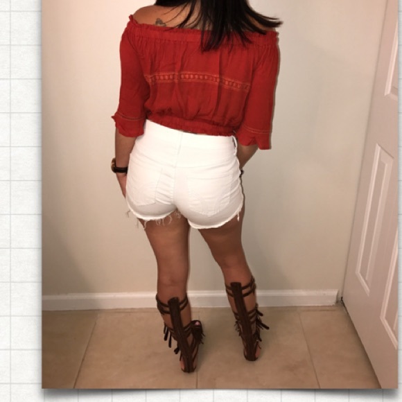 Off the shoulder crop top - Picture 3 of 3