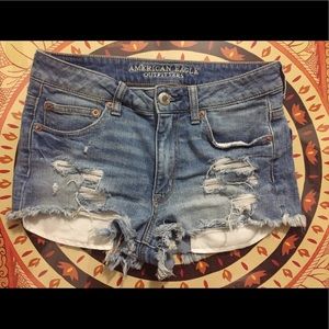 American Eagle High-Rise Festival Shorts