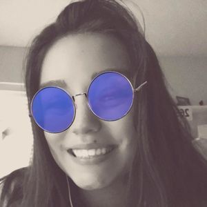 Meet your Posher, Lilli