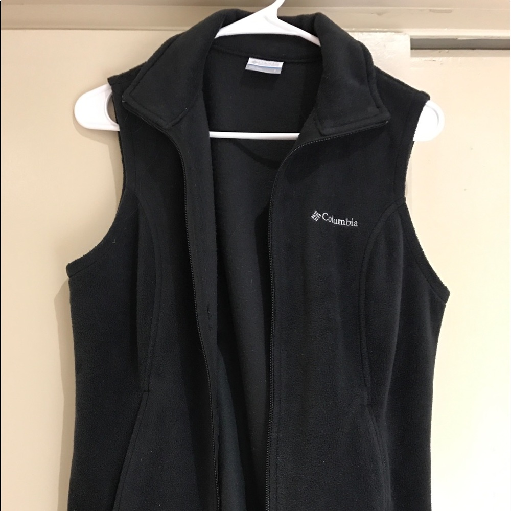 Women's black Columbia vest
