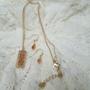 Necklace and earring set