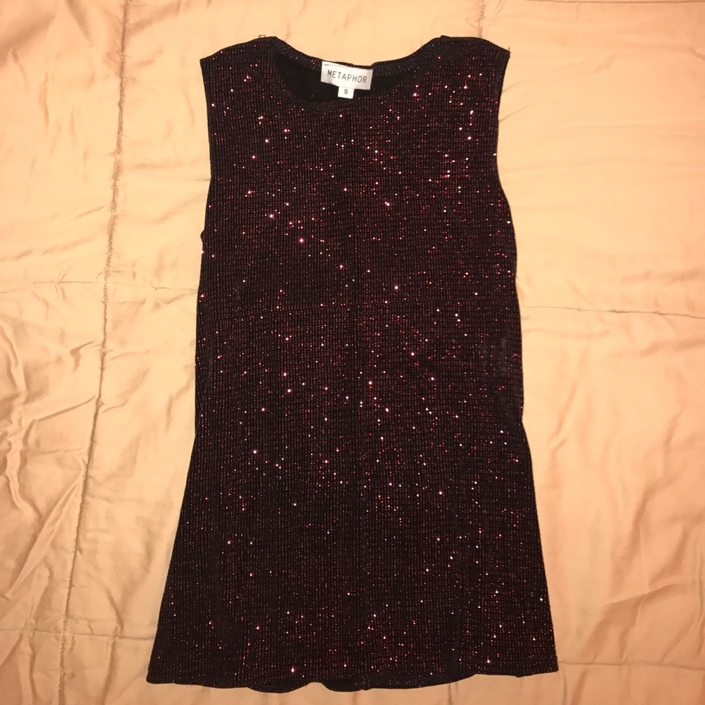 Sparkly red/black top ‼️