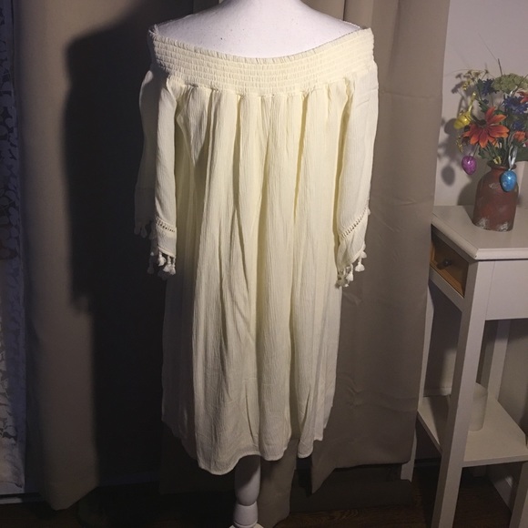 NWOT Cream Off Shoulder Dress - Picture 2 of 3
