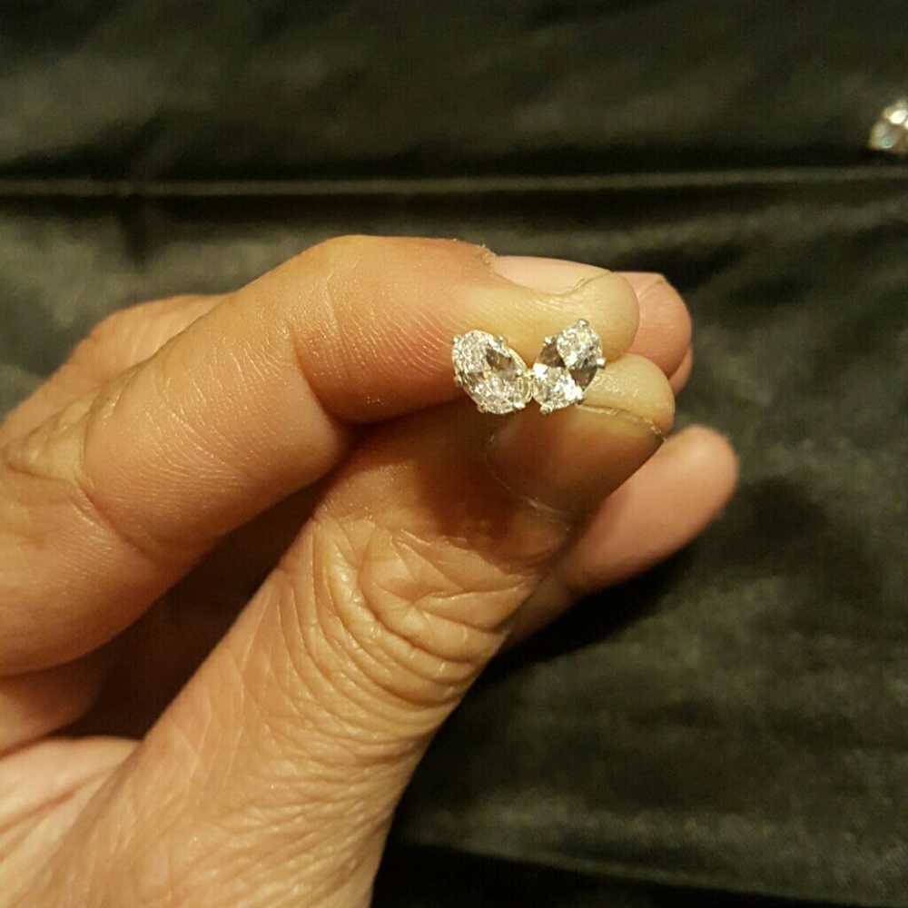 SOLD-  BRAND NEW - Oval CZ Earrings - Picture 7 of 8