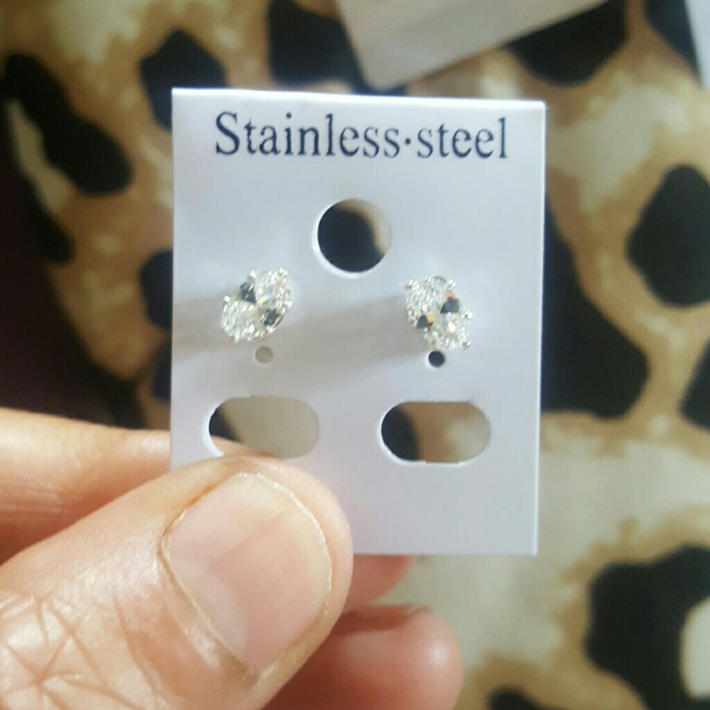 SOLD-  BRAND NEW - Oval CZ Earrings - Picture 3 of 8