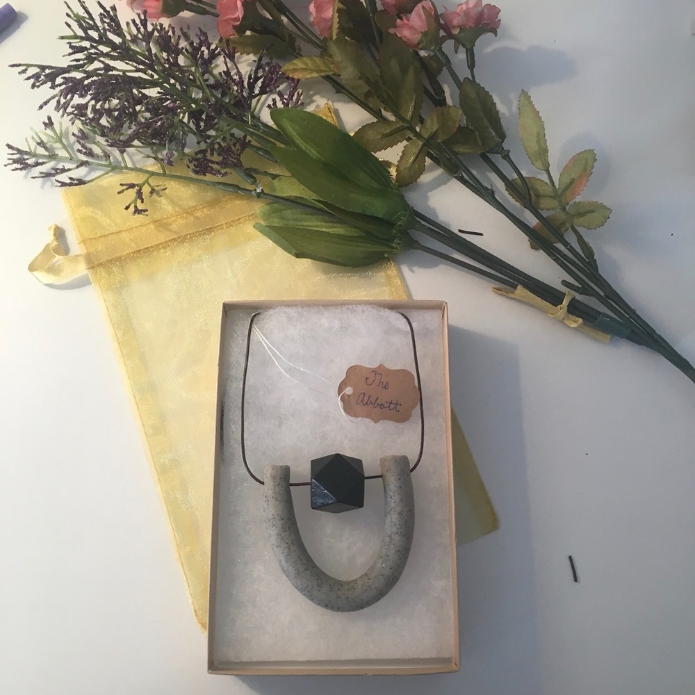 The Abbott Necklace - Picture 2 of 4