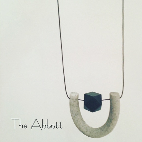 Anthropologie Jewelry - The Abbott Necklace